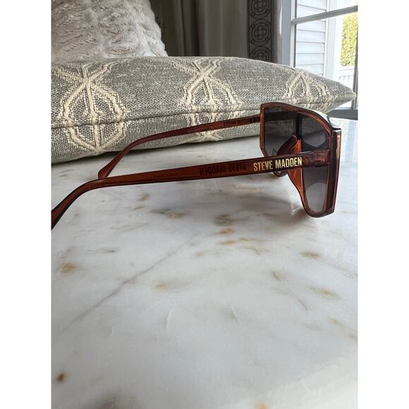 Steve Madden Futuristic "Balanciaga" Style Cyber Beam Sunglasses - Picture 3 of 6